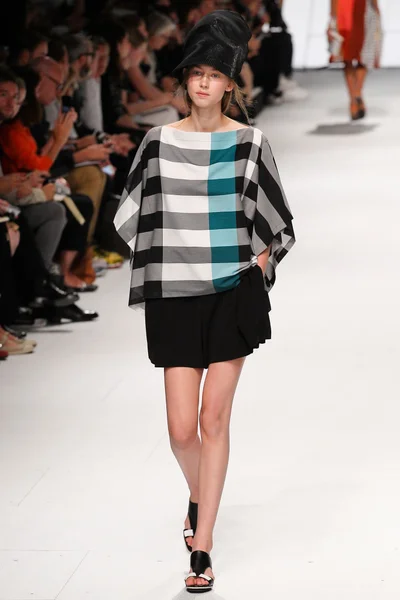Look 33
